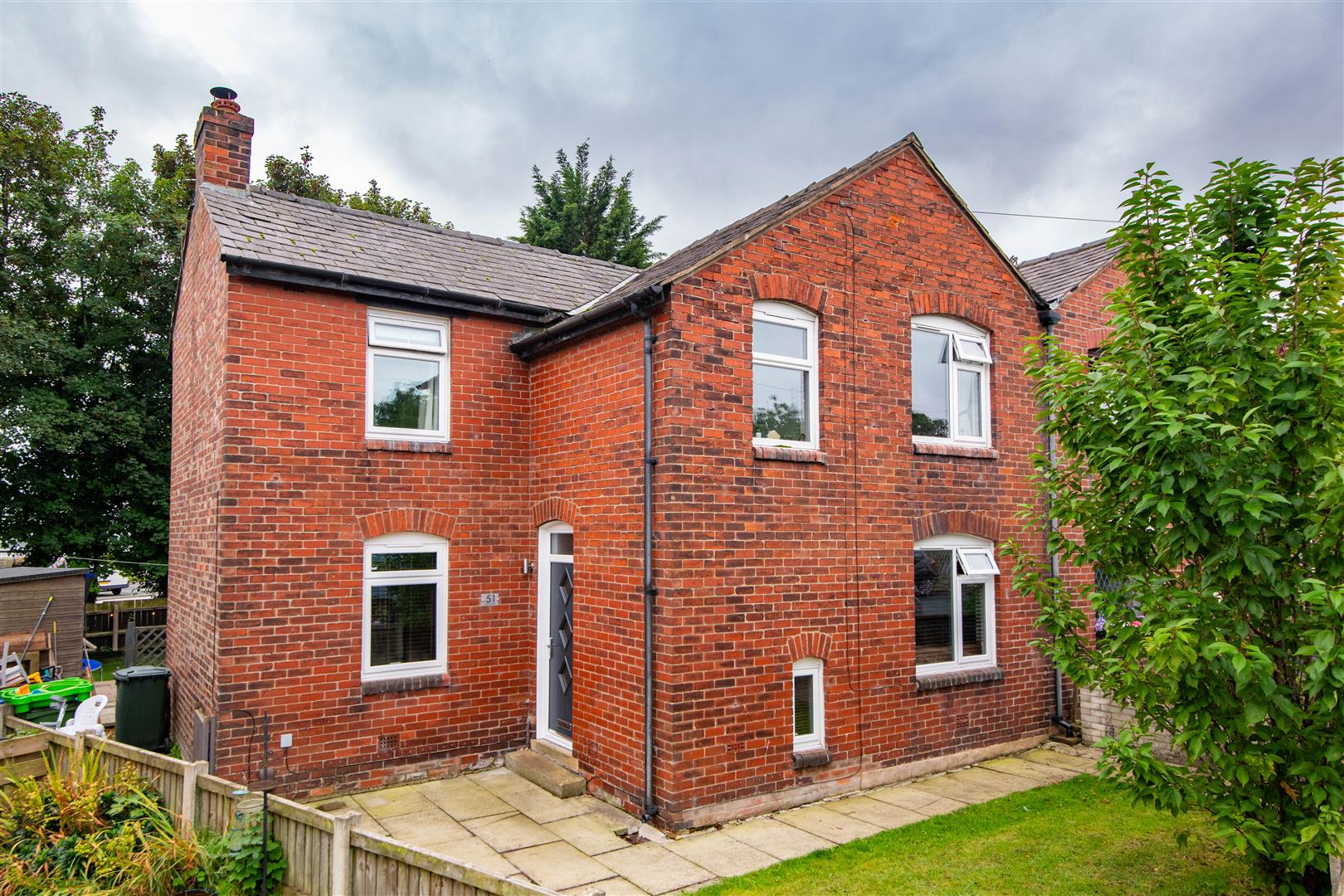 3 bed property in The Crescent, Chorley
